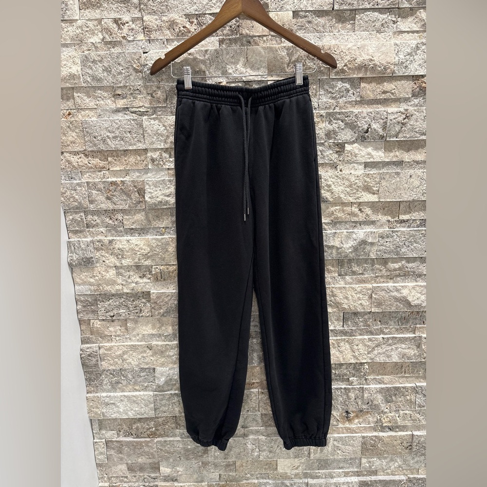 UNIQLO Black Sweat Pants Women’s Size Small